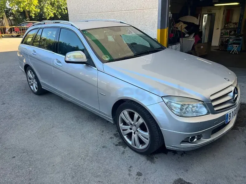 Usado Mercedes C220 Classic 170 CV (125 kW) 2008 Gris / plata Familiar
