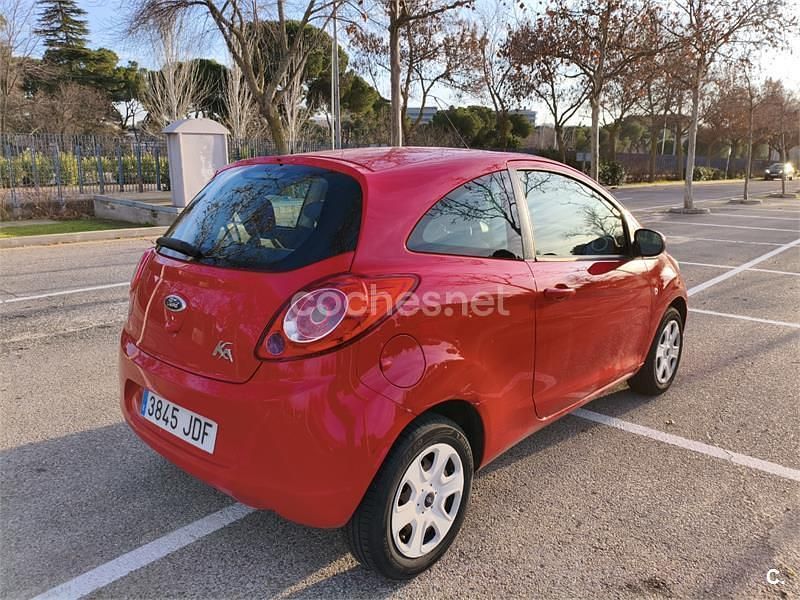 Usado Ford Ka Grand Prix III 69 CV (50 kW) 2015 Rojo Berlina