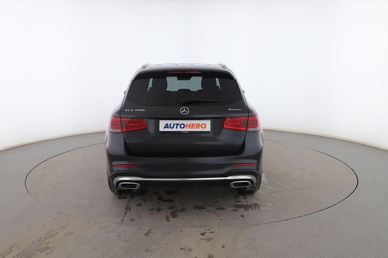 Usado Mercedes GLC200 AMG line 197 CV (144 kW) 2020 Gris SUV