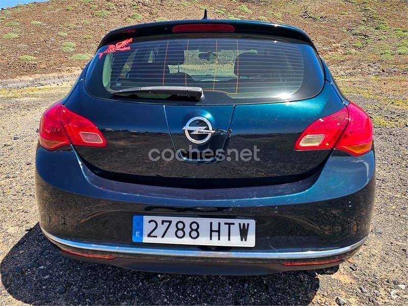 Usado Opel Astra Business 110 CV (80 kW) 2013 Azul Berlina