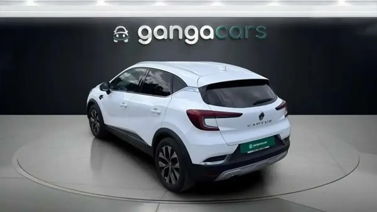 Usado Renault Captur Techno 91 CV (66 kW) 2023 Blanco SUV
