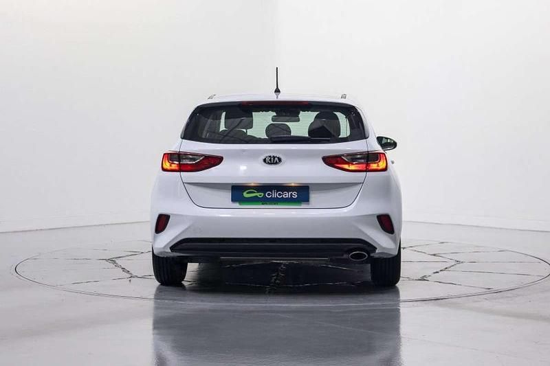 Usado Kia Ceed 120 CV (88 kW) 2020 Blanco Utilitario