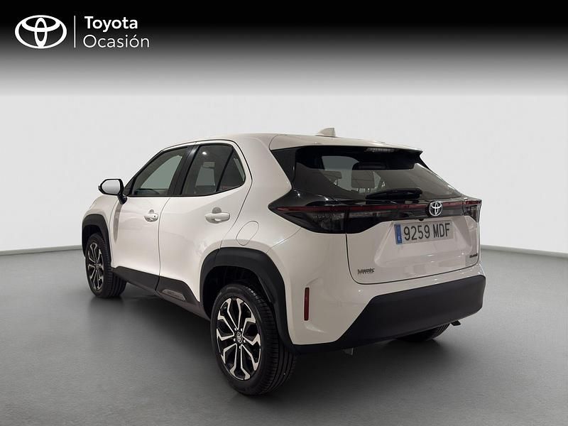 Usado Toyota Yaris Cross Style 116 CV (85 kW) 2023 Blanco SUV