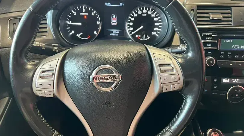 Usado Nissan Pulsar Acenta 110 CV (80 kW) 2017 Bronce metalizado Utilitario