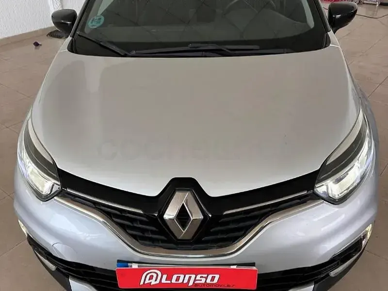 Usado Renault Captur Intens 90 CV (66 kW) 2018 Gris / plata SUV