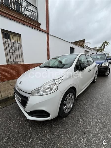 Blanco Usado 2016 Peugeot 208 Business-Line Utilitario | 4200 € (Super precio) - Imagen 1/4