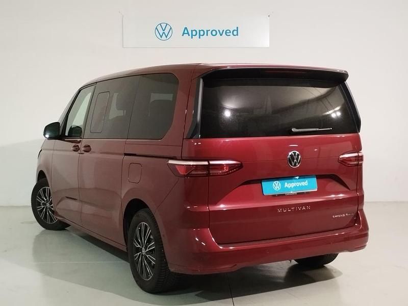 Usado VW Multivan Life 245 CV (180 kW) 2025 Rojo Van