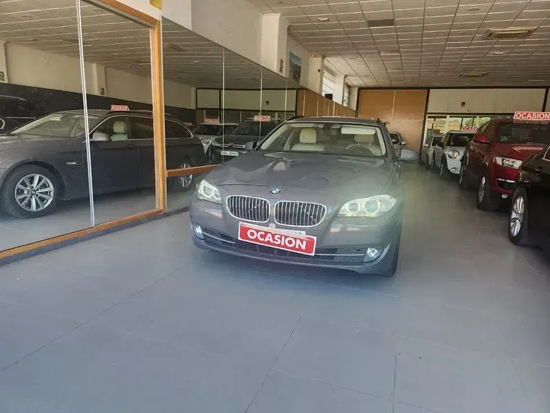 Usado BMW 520 184 CV (135 kW) 2013 Marrón Familiar