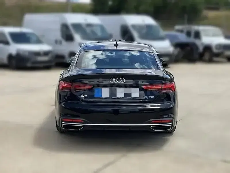 Usado Audi A5 Sportback Advanced Plus 163 CV (119 kW) 2022 Negro Utilitario