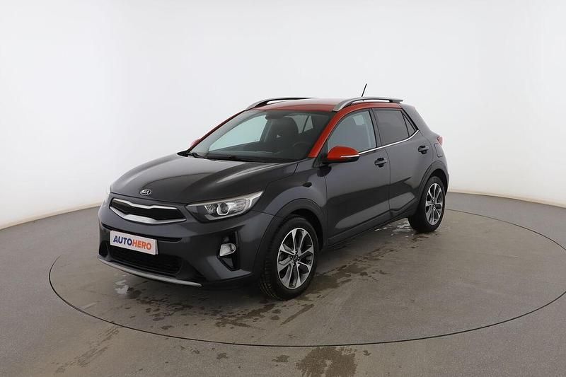 Usado Kia Stonic 120 CV (88 kW) 2018 Negro SUV
