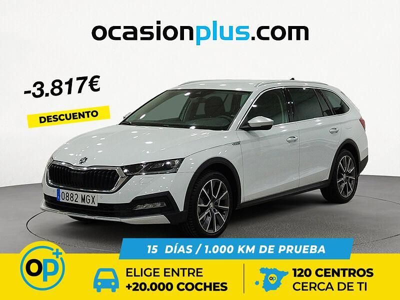Blanco Usado 2023 Skoda Octavia Familiar | 30.990 € - Imagen 1/4