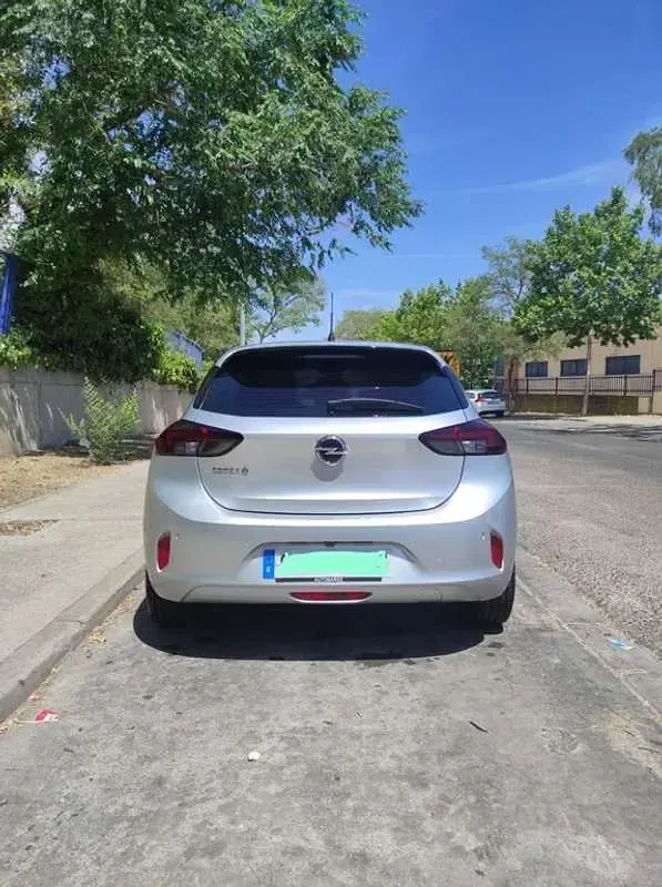 Usado Opel Corsa-e Elegance 100 kW (136 CV) 2023 Gris Utilitario