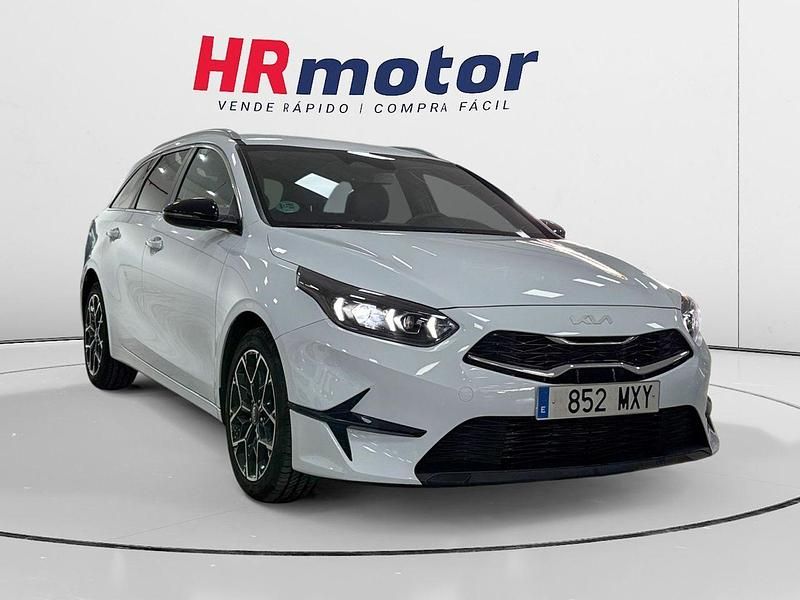 Blanco Usado 2025 Kia Ceed Style Familiar | 22.890 € (Precio justo) - Imagen 1/4