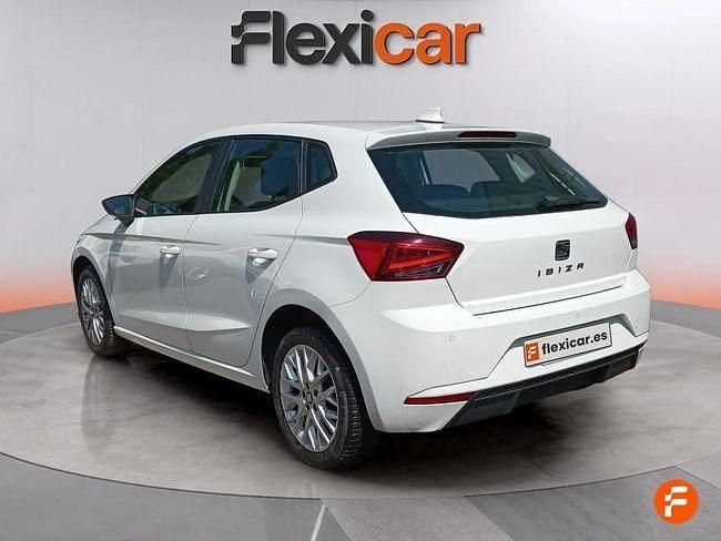 Usado Seat Ibiza Style Plus 95 CV (69 kW) 2019 Blanco Berlina