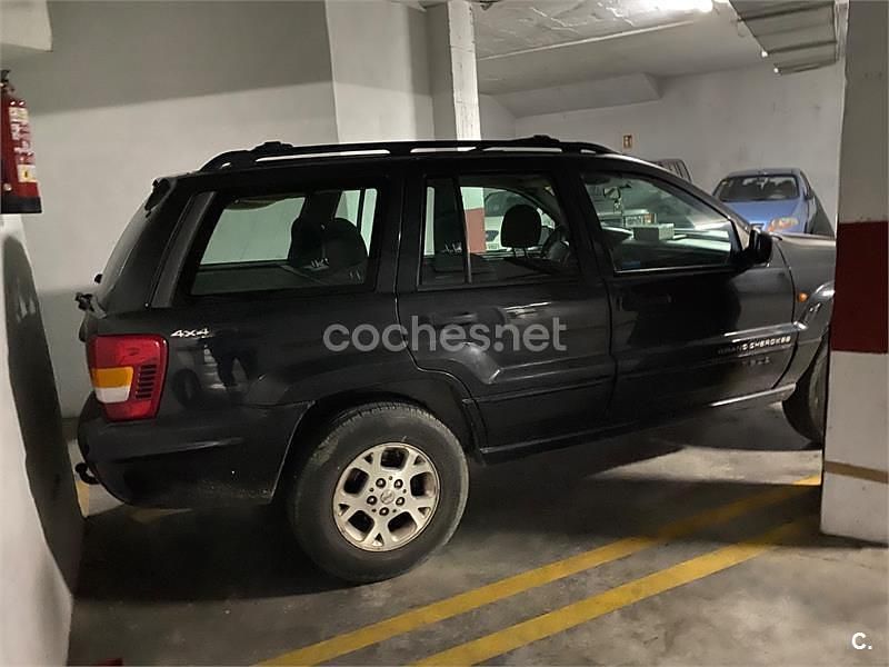 Usado Jeep Grand Cherokee Laredo 190 CV (139 kW) 2001 Negro SUV