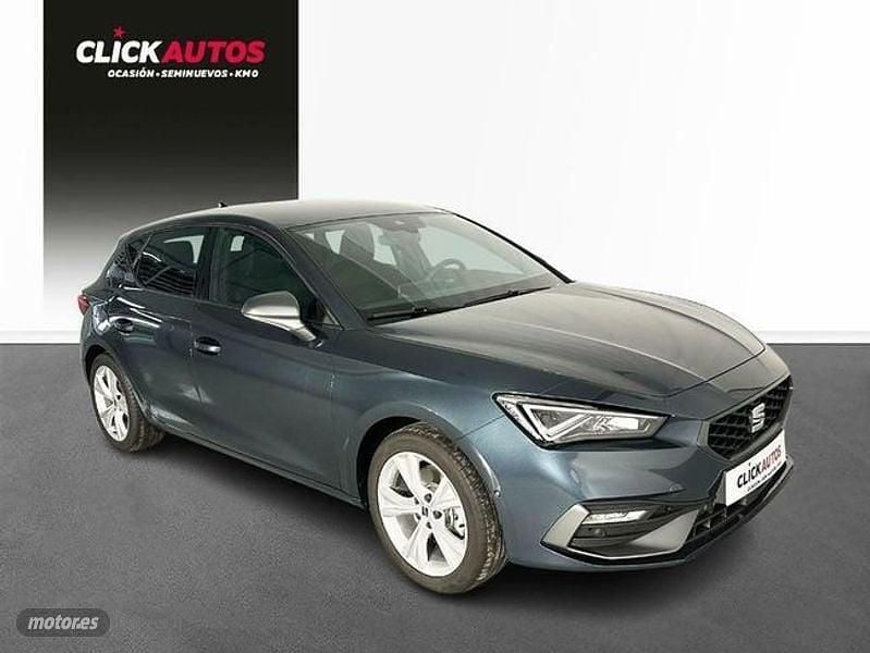 Usado Seat Leon FR 130 CV (95 kW) 2023 Gris Berlina
