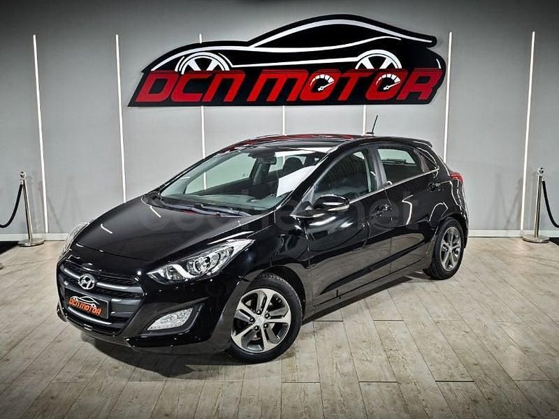 Brugt Hyundai i30 Blackline 110 HK (80 kW) 2015 Sort Sedan