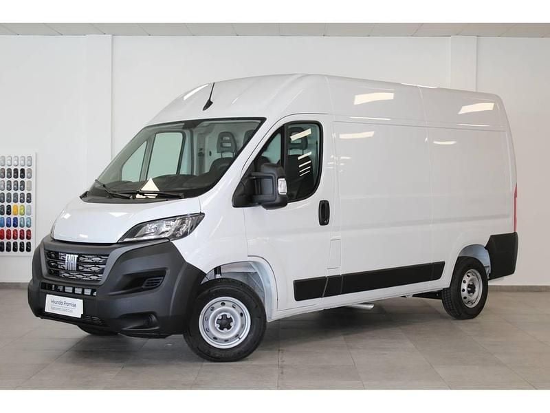 Blanco Usado 2023 Fiat Ducato Van | 24.900 € (Precio justo) - Imagen 1/4