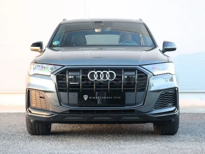 Usado Audi Q7 S-Line 286 CV (210 kW) 2021 Gris / plata SUV