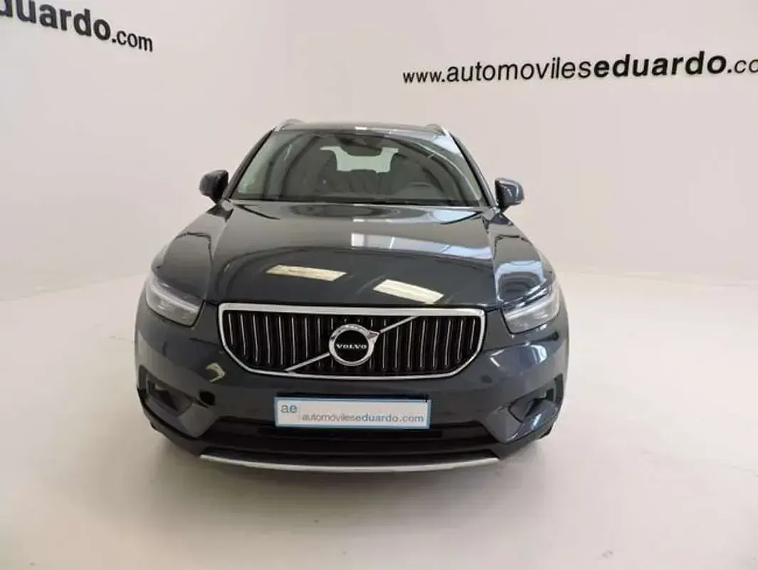Usado Volvo XC40 Inscription 211 CV (155 kW) 2021 Azul SUV