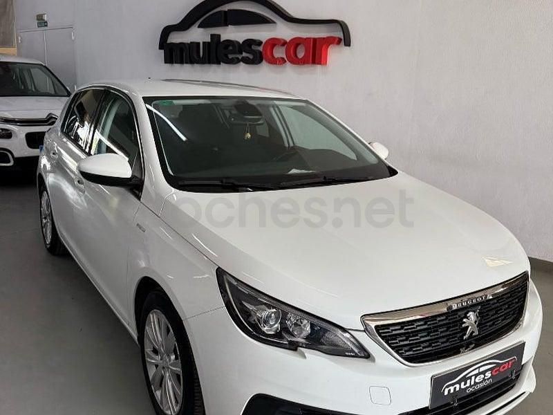 Usado Peugeot 308 Style 130 CV (95 kW) 2019 Blanco Berlina