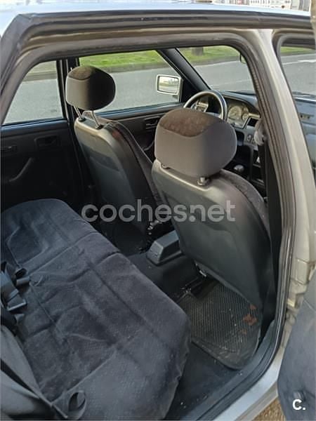 Usado Ford Escort 90 CV (66 kW) 1995 Gris / plata Berlina