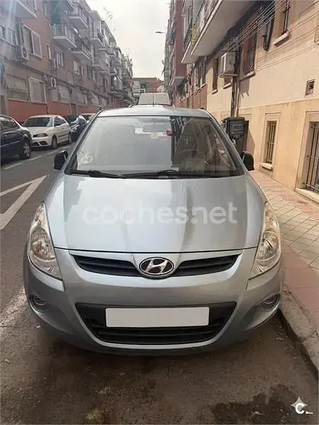 Occasion Hyundai i20 Comfort 75 ch (55 kW) 2011 Bleue Citadine