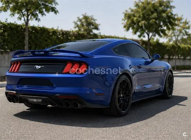 Usado Ford Mustang 314 CV (230 kW) 2018 Azul Coupe