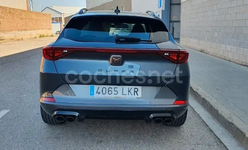 Usado Cupra Formentor 310 CV (228 kW) 2020 Gris / plata SUV