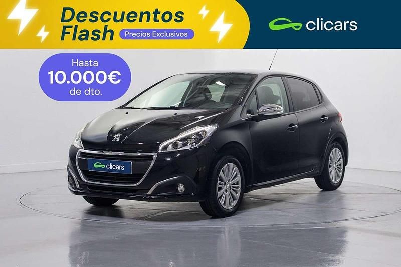 Usado Peugeot 208 Style 82 CV (60 kW) 2017 Negro Utilitario