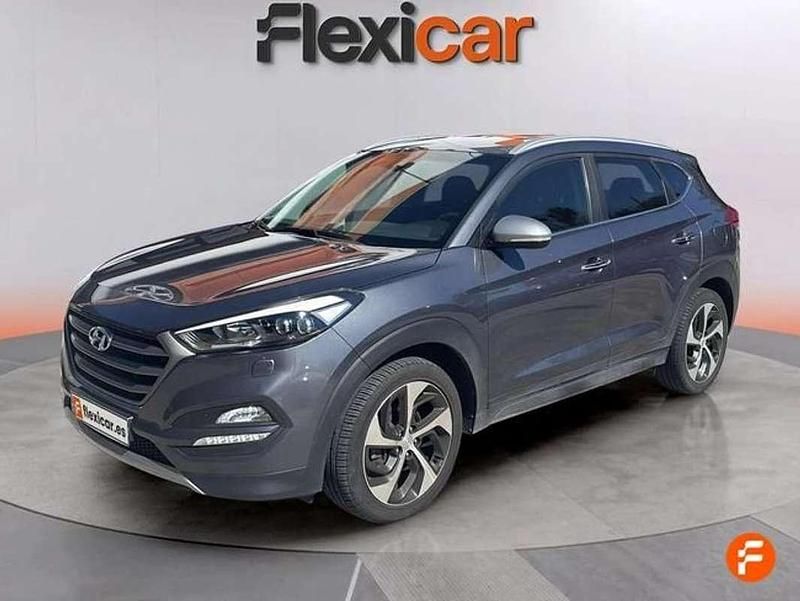 Usado Hyundai Tucson 136 CV (100 kW) 2017 Gris SUV