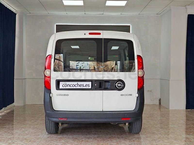 Usado Opel Combo Expression 90 CV (66 kW) 2016 Blanco Monovolumen