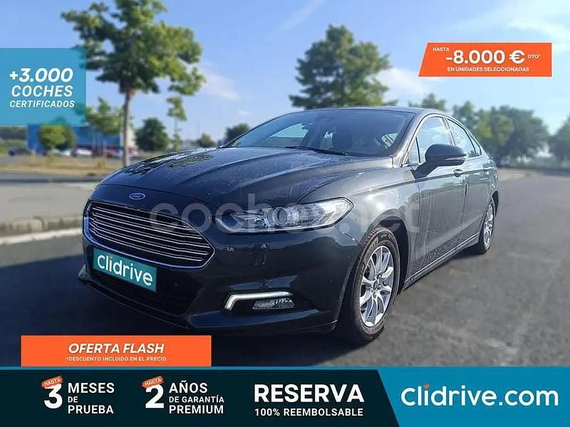 Usado Ford Mondeo Titanium 180 CV (132 kW) 2018 Gris / plata Berlina