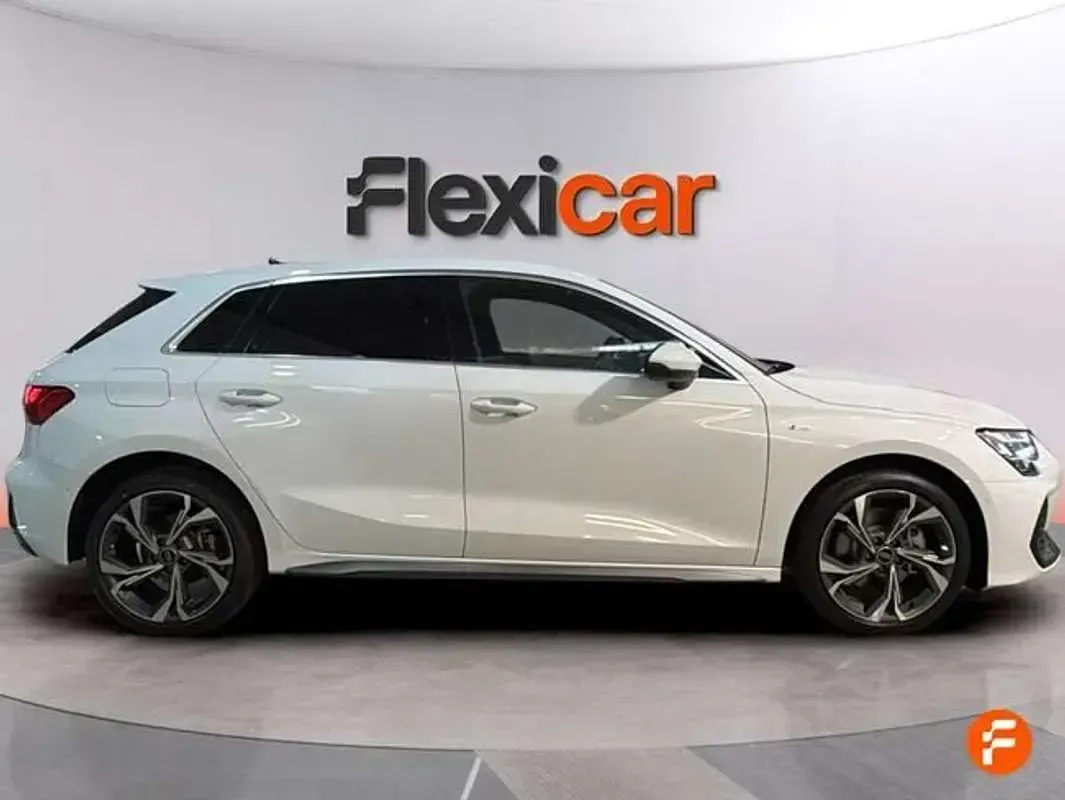Usado Audi A3 Sportback e-tron S-Line 204 CV (150 kW) 2025 Blanco Utilitario