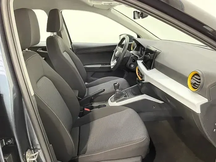 Usado Seat Arona Style 115 CV (84 kW) 2025 Gris SUV