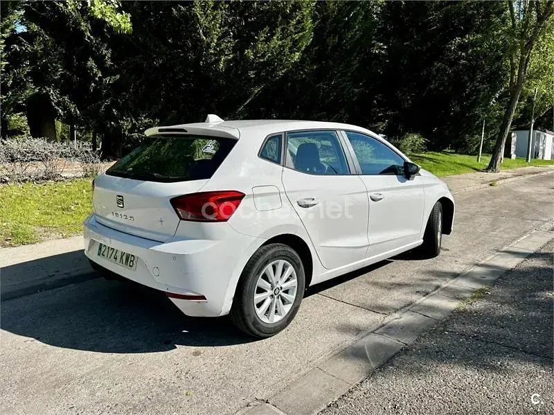 Usado Seat Ibiza Style Plus 95 CV (69 kW) 2019 Blanco Utilitario