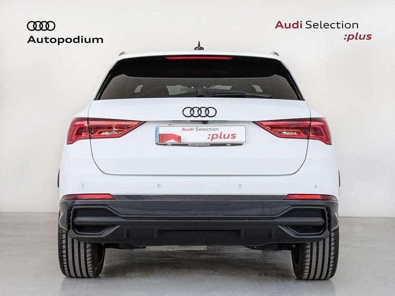 Usado Audi Q3 Ambiente 150 HP (110 kW) 2024 Branco SUV