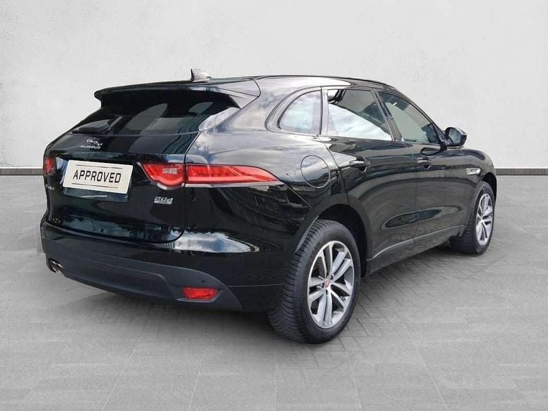 Usado Jaguar F-Pace R-Sport 180 CV (132 kW) 2021 Narvik black SUV