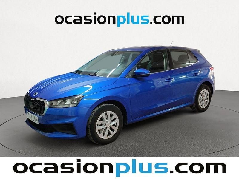 Usado Skoda Fabia 110 CV (80 kW) 2022 Azul Utilitario