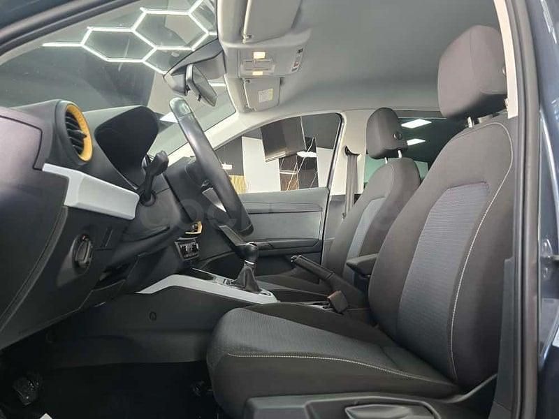 Usado Seat Arona Xperience 110 CV (80 kW) 2023 Azul SUV
