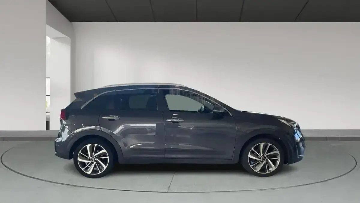 Usado Kia Niro 141 CV (103 kW) 2018 Gris SUV