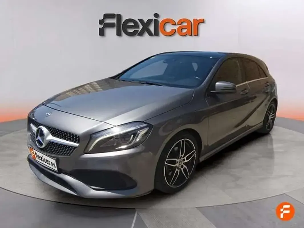 Usado Mercedes A200 139 CV (102 kW) 2018 Gris Utilitario