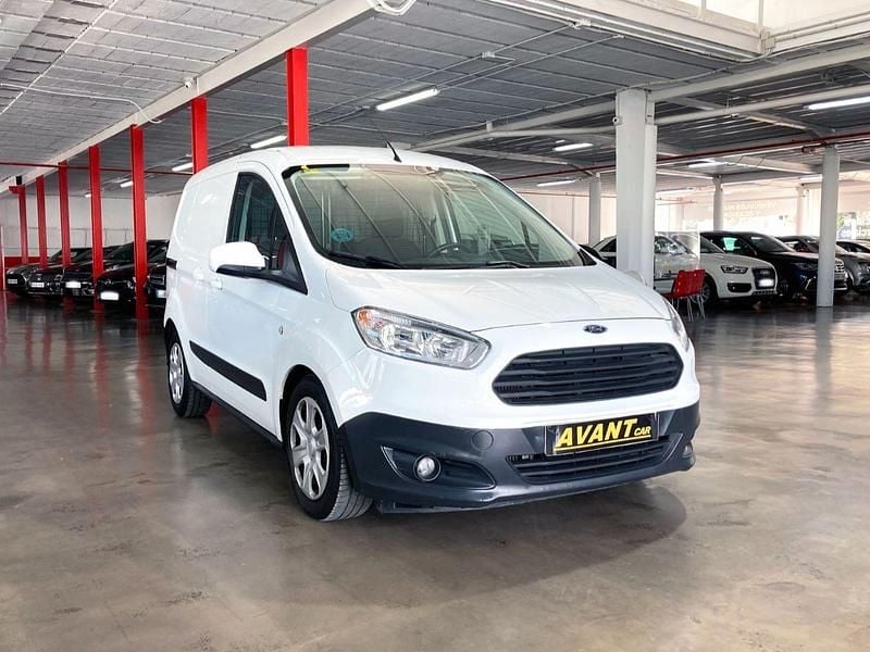 Usado Ford Transit Ambiente 75 CV (55 kW) 2018 Blanco Van