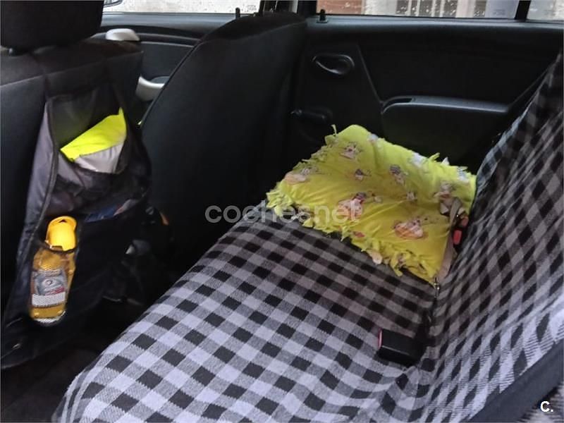 Usado Dacia Sandero Ambiance 70 CV (51 kW) 2010 Azul Berlina