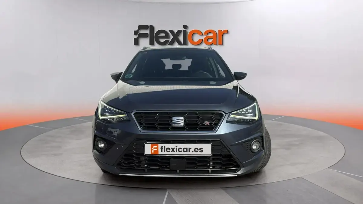 Usado Seat Arona Ecomotive 116 CV (85 kW) 2020 Gris SUV