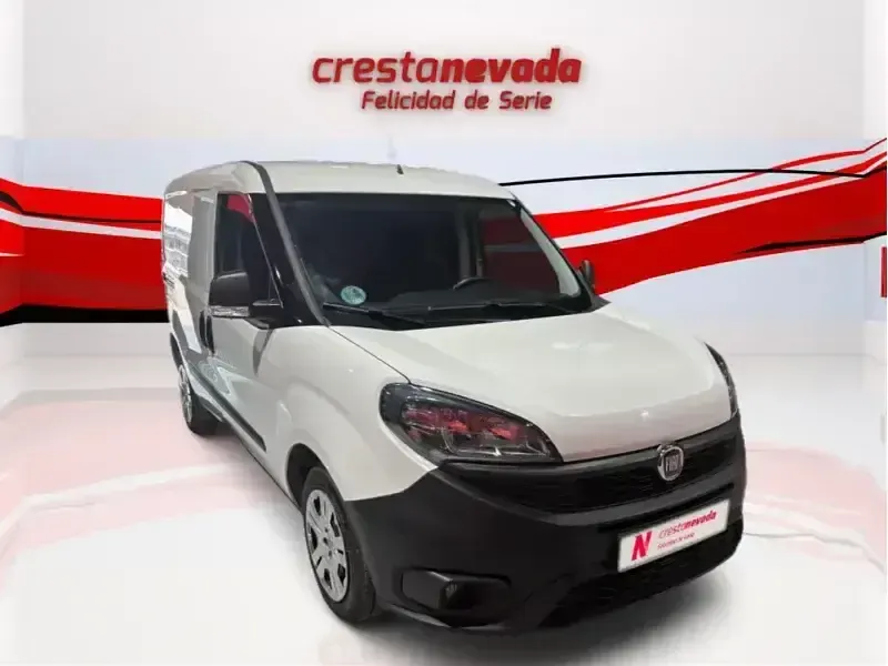Usado Fiat Doblò 105 CV (77 kW) 2022 Blanco Monovolumen