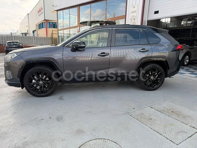 Usado Toyota RAV4 Hybrid Style 222 CV (163 kW) 2022 Gris / plata SUV