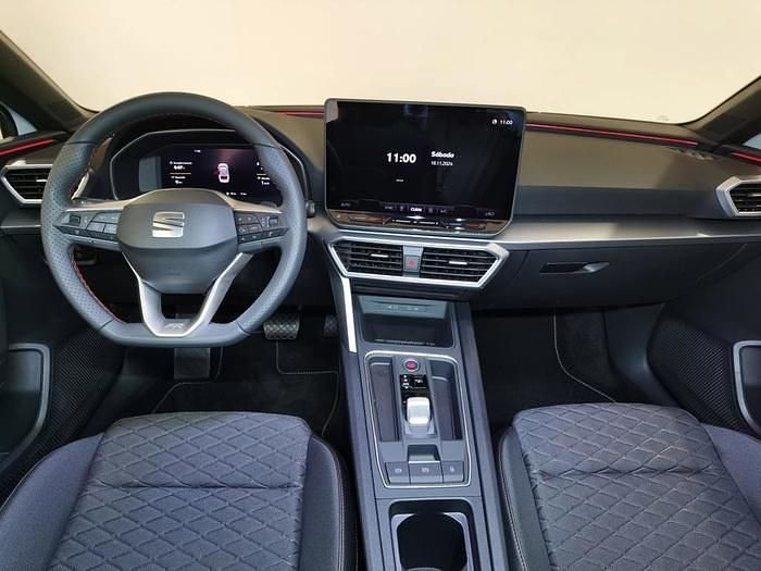 Usado Seat Leon FR 150 CV (110 kW) 2024 Blanco Familiar