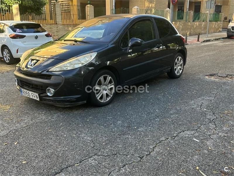 Negro Usado 2006 Peugeot 207 Berlina | 2500 € (Buen precio) - Imagen 1/4