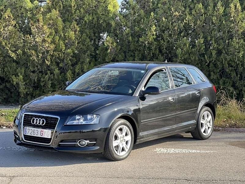 Negro Usado 2010 Audi A3 Sportback Ambition Utilitario | 7900 € (Un poco caro) - Imagen 1/4